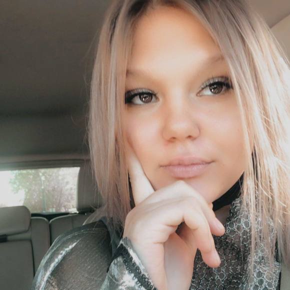Profile Picture of Cecilia Havice (@ceciliahavice) on Poshmark
