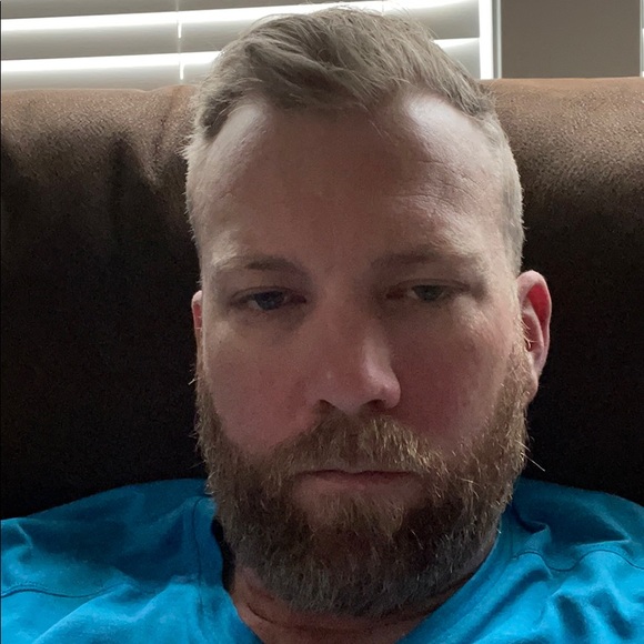 Profile Picture of Craig Pfeiffer (@cep922) on Poshmark