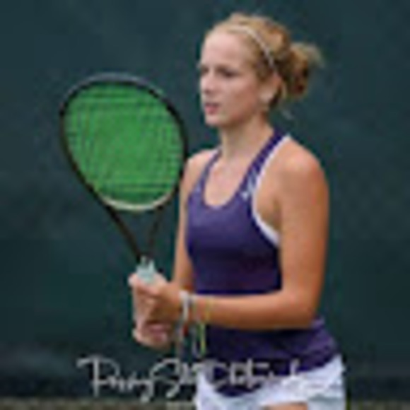 Profile Picture of Bailey Scott (@baileyscott435) on Poshmark