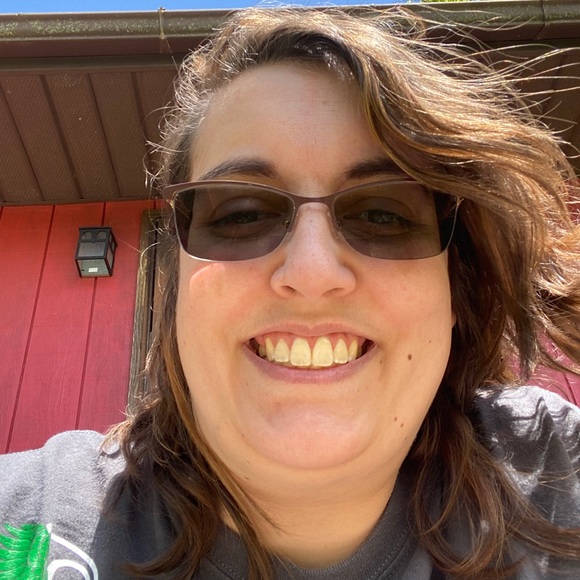 Heather Pingley - Poshmark Profile Picture of Heather Pingley (@heather2007wv) on Poshmark