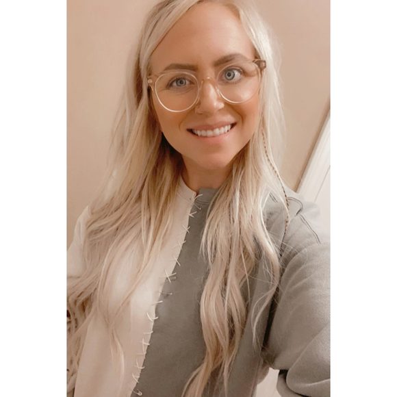 Profile Picture of Adrienne Bjorling (@abjor94) on Poshmark