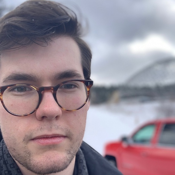 Profile Picture of Bennett Beutel (@bennettbe) on Poshmark