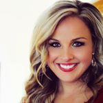 Profile Picture of Veronique | Lakehouse (@homesweetlakehouse) on Instagram