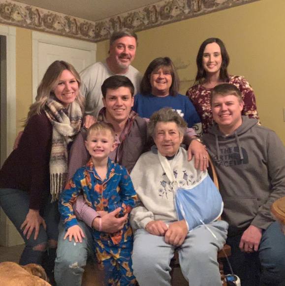 Profile Picture of Debbie Wilson (@debbiewilson669) on Poshmark