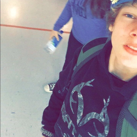 Profile Picture of Brandon Allen (@brandontallen) on Poshmark