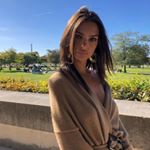 Profile Picture of Emily Ratajkowski 💙 (@emratafirst) on Instagram