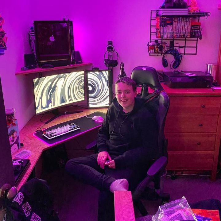 Profile Picture of Sam Read (@tracekeys) on Tiktok