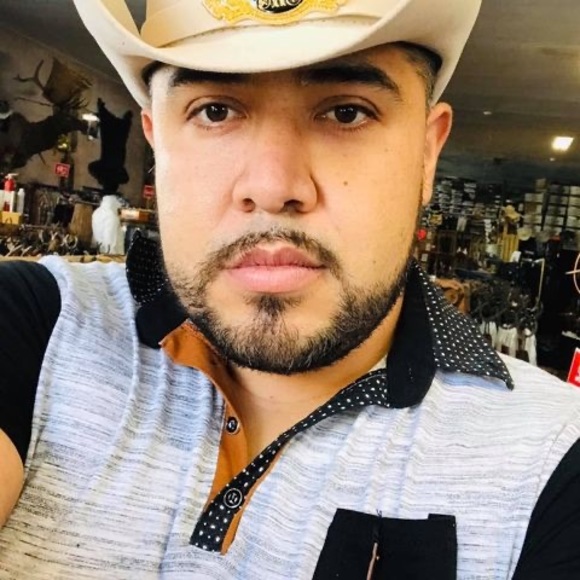 Profile Picture of Rafael gutierrez Gutierrez (@rafael1987406) on Poshmark