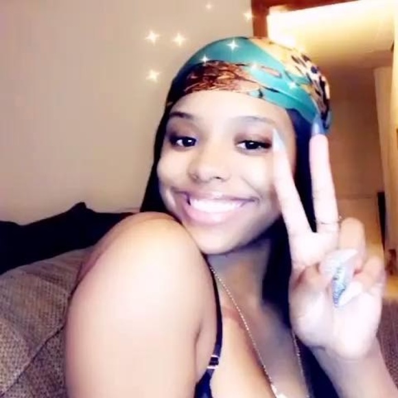 Profile Picture of Serenity Williams (@serenity4309) on Poshmark