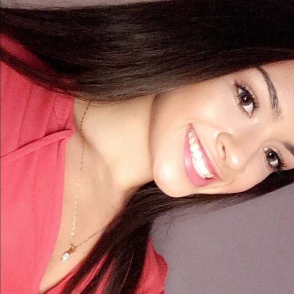 Profile Picture of Isabella Duhig (@isabelllad) on Poshmark