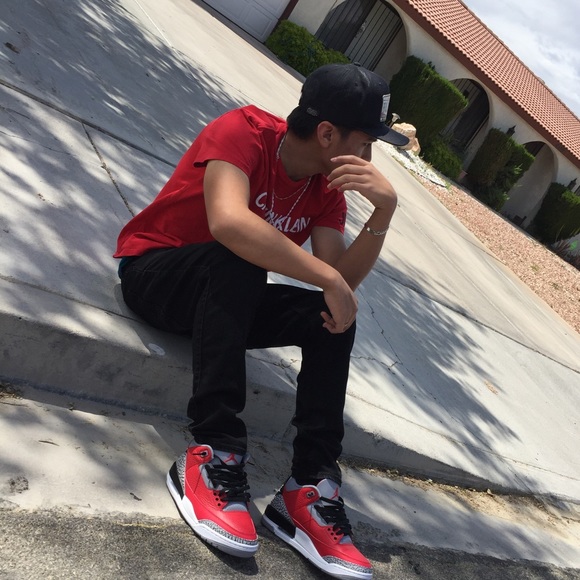 Profile Picture of Juan Bracamontes (@jbzy_503) on Poshmark