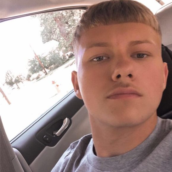 Profile Picture of Jeffrey Johnston (@jeffreyjohnston) on Poshmark