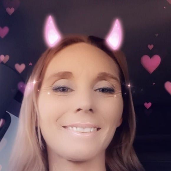 Profile Picture of Katrina Leney (@katrinaleney) on Poshmark