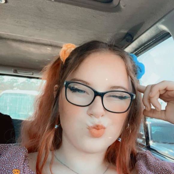 Profile Picture of Jessica Crader (@jessicacrader) on Poshmark
