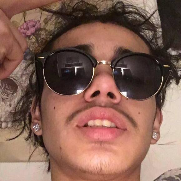 Profile Picture of Johnathon Madrigal (@johnathonmad202) on Poshmark