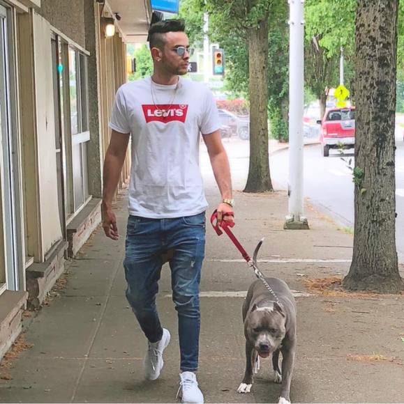 Profile Picture of Itamar Zanger (@itamarzanger) on Poshmark