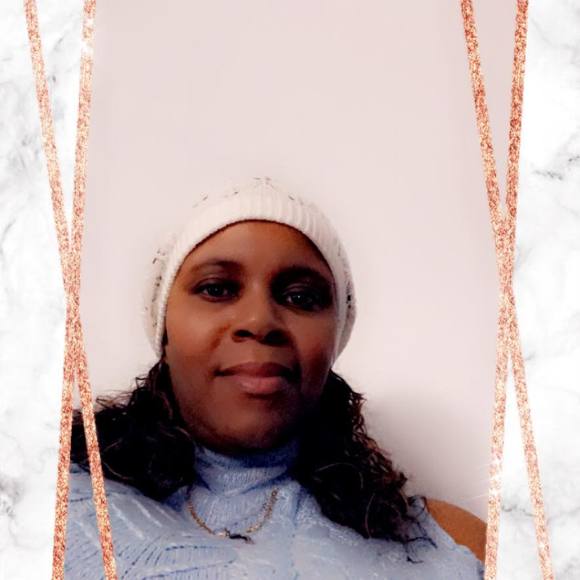 Profile Picture of Tracey Samuel (@covergirl522) on Poshmark