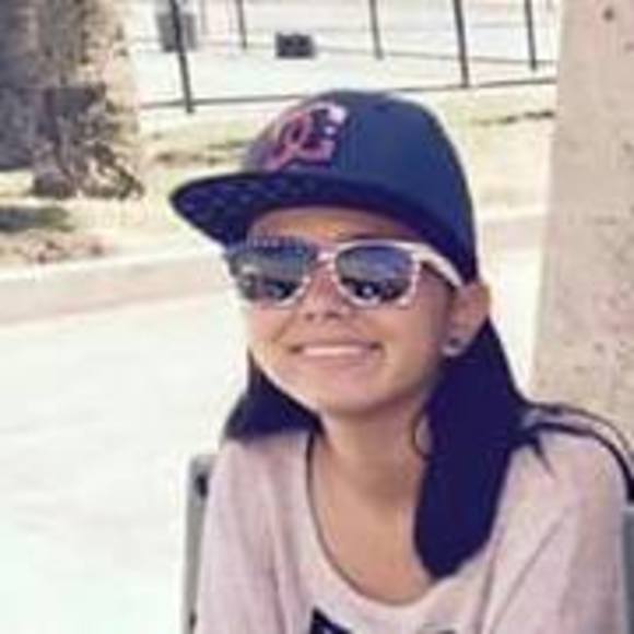 Profile Picture of Hannah Forsley (@hannahforsley) on Poshmark