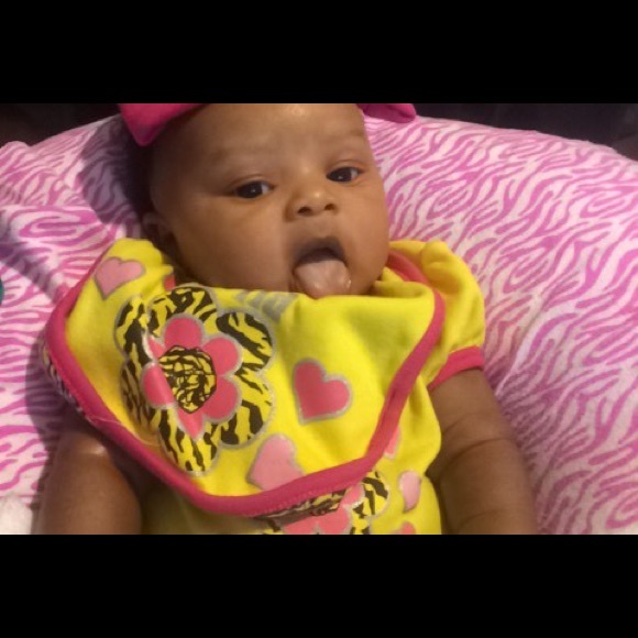 Profile Picture of Calecia Bowen (@caleciab) on Poshmark