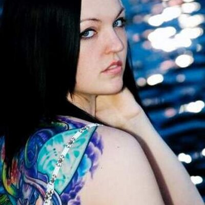 Profile Picture of Miranda D. Wallace (@MirandaDWallace) on Twitter