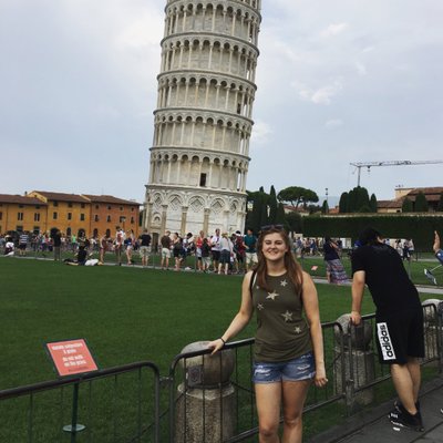 Profile Picture of Fran Holmes (@FranHolmes93) on Twitter
