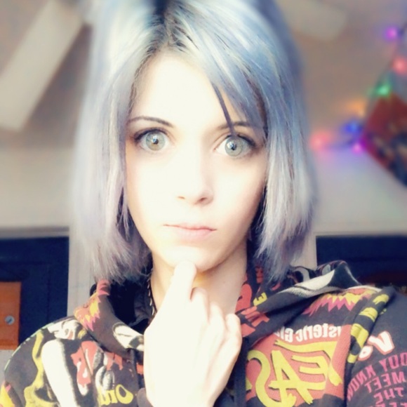 Profile Picture of Jamie Bingel (@kaanabiskid) on Poshmark