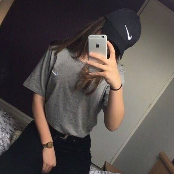 Profile Picture of Mulan Mulan (@mulan_mulan) on Poshmark