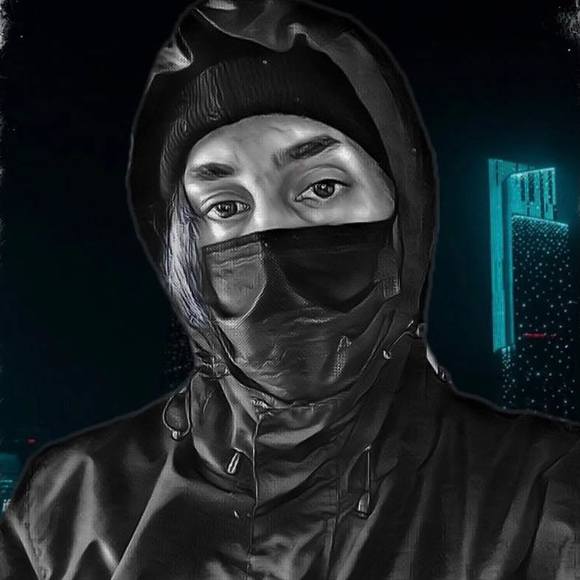 Profile Picture of Tyler Gomes (@gomesy_) on Poshmark