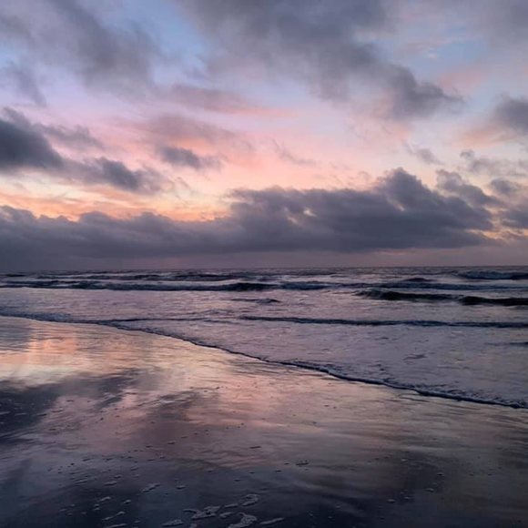 Profile Picture of Jen Rowland (@jrowlo6) on Poshmark