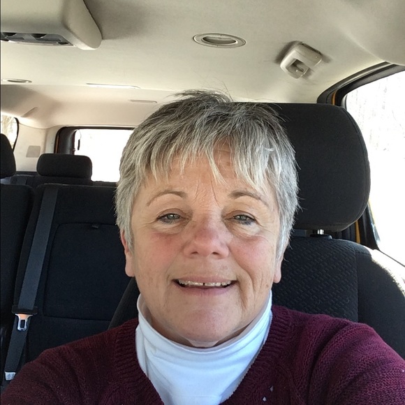 Profile Picture of Darleen Shrederis (@jakep132) on Poshmark