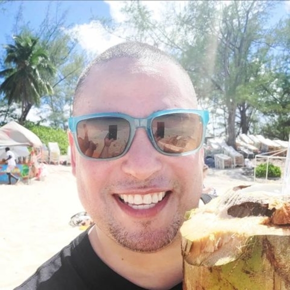 Profile Picture of Alex Joel (@ajml2001) on Poshmark