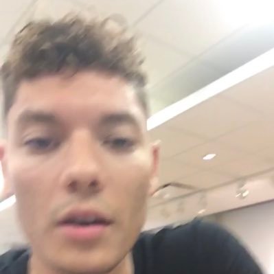 Profile Picture of Nani (@RandyRecinos) on Twitter