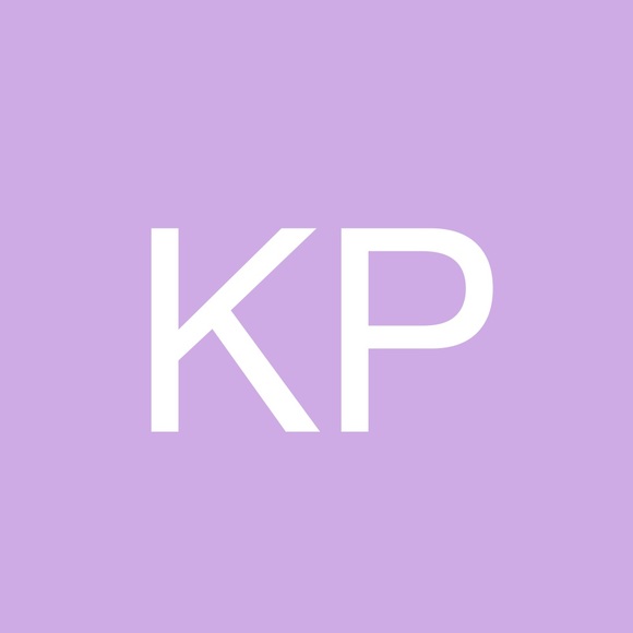 Profile Picture of Kaileh Pfeffer (@kailehpfeffer) on Poshmark
