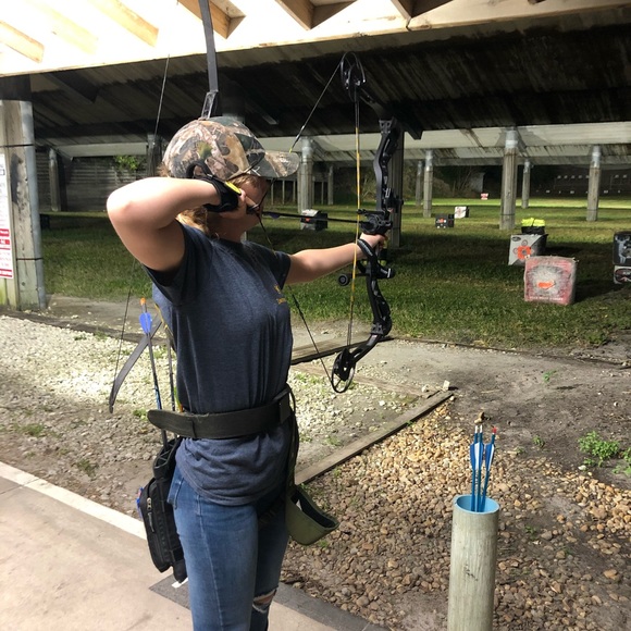 Profile Picture of Megan Burnite (@meg3_mb) on Poshmark