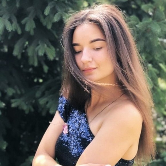 Profile Picture of Jocelyn wong Jocelyn wong (@jocelynwong429) on Poshmark