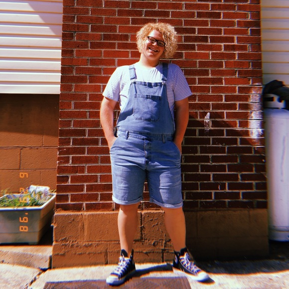 Chase Gladson - Poshmark Profile Picture of Chase Gladson (@chasegladson9) on Poshmark