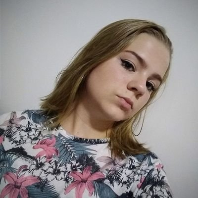 Profile Picture of Julia Sturm (@Julia00747439) on Twitter