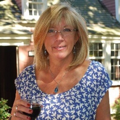Profile Picture of Suzanne Lawler (@momlawler) on Twitter