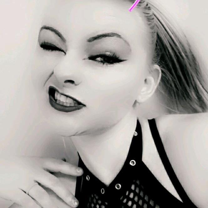 Profile Picture of Daniella Riggio (@moreemogirlshiixd) on Tiktok