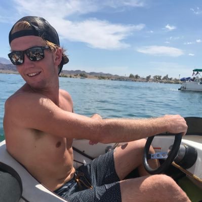 Profile Picture of Robb (@The_RobertHall) on Twitter