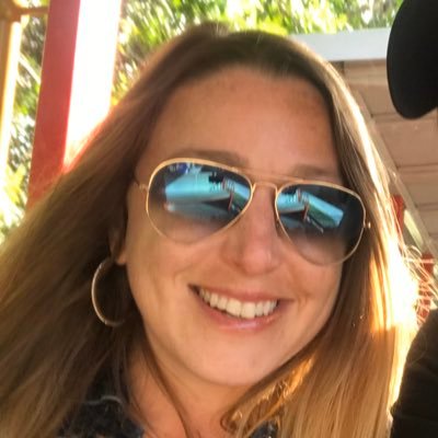 Profile Picture of SUZEN POPE (@popesuzen) on Twitter