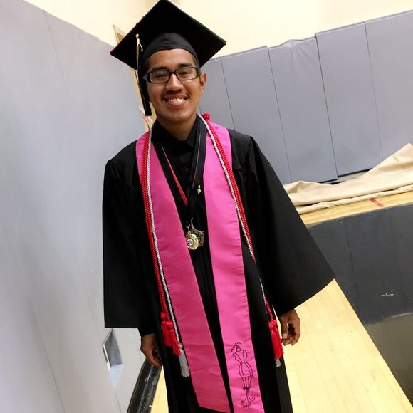 Profile Picture of Arturo Natalio (@anatalio) on Poshmark