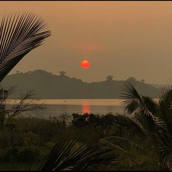 Profile Picture of Ashly Ramirez (@ashlyrmrz1) on Poshmark