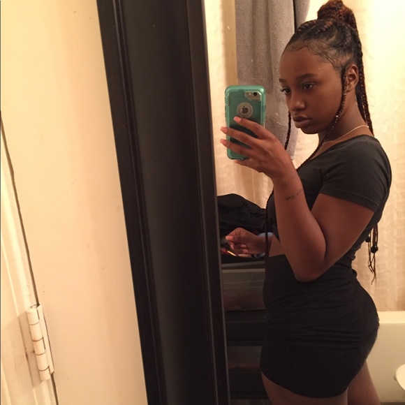 Profile Picture of Jade Mcgee (@jadeariele) on Poshmark