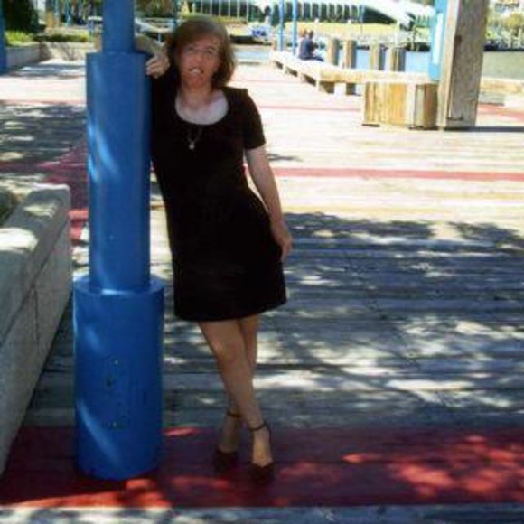 Profile Picture of Nancy Scalf (@nancyscalf) on Poshmark