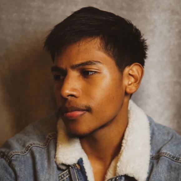 Profile Picture of Luis Resendez (@luisre) on Poshmark