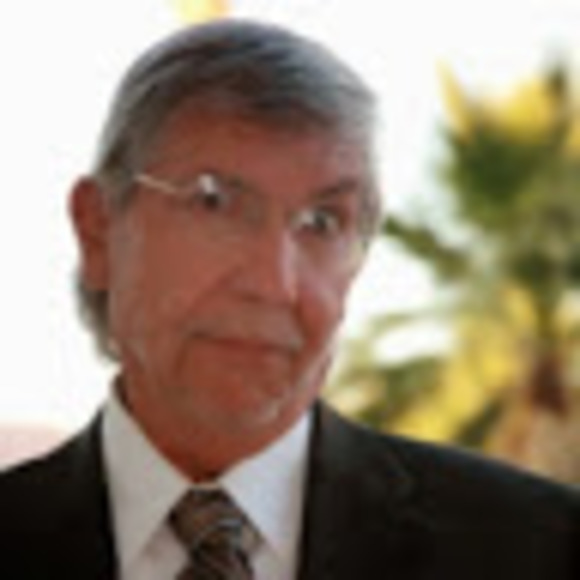 Profile Picture of Hal Pearson (@deannapearson) on Poshmark