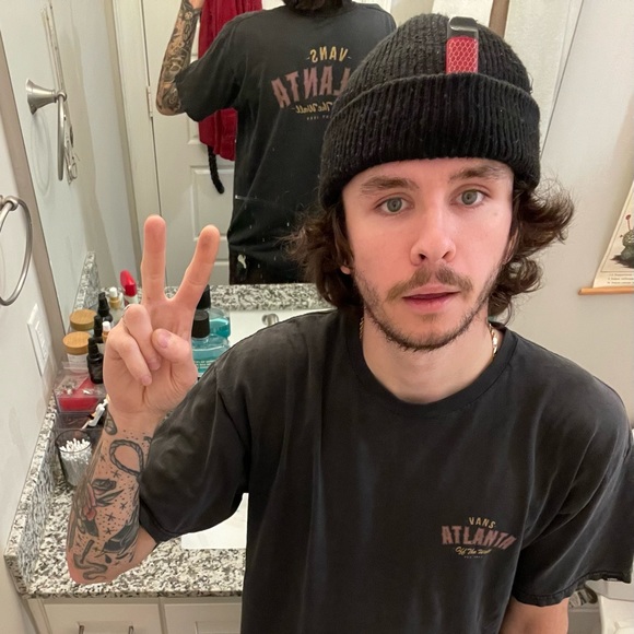 Nathan Bechelmayr - Poshmark Profile Picture of Nathan Bechelmayr (@nbechelmayr) on Poshmark