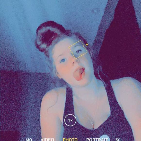 Profile Picture of Tori Battenfield (@toribattenfield) on Poshmark