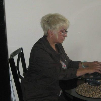 Profile Picture of Lorna Loretta Currie (@loretta_lorna) on Twitter